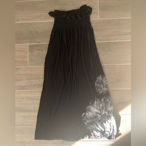 Iris Basic Black halter dress